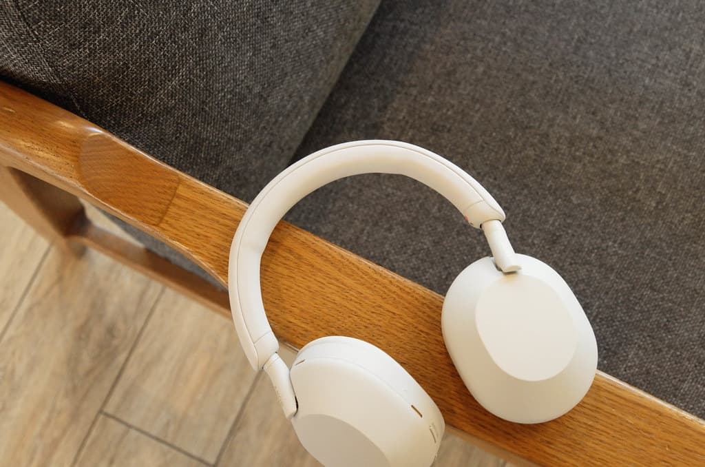 Sony WH-1000XM5